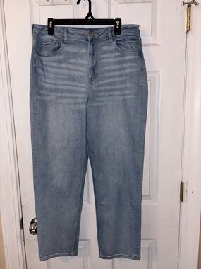 American Eagle Stretch Light Wash Mom Jeans Women’s 14 Regular